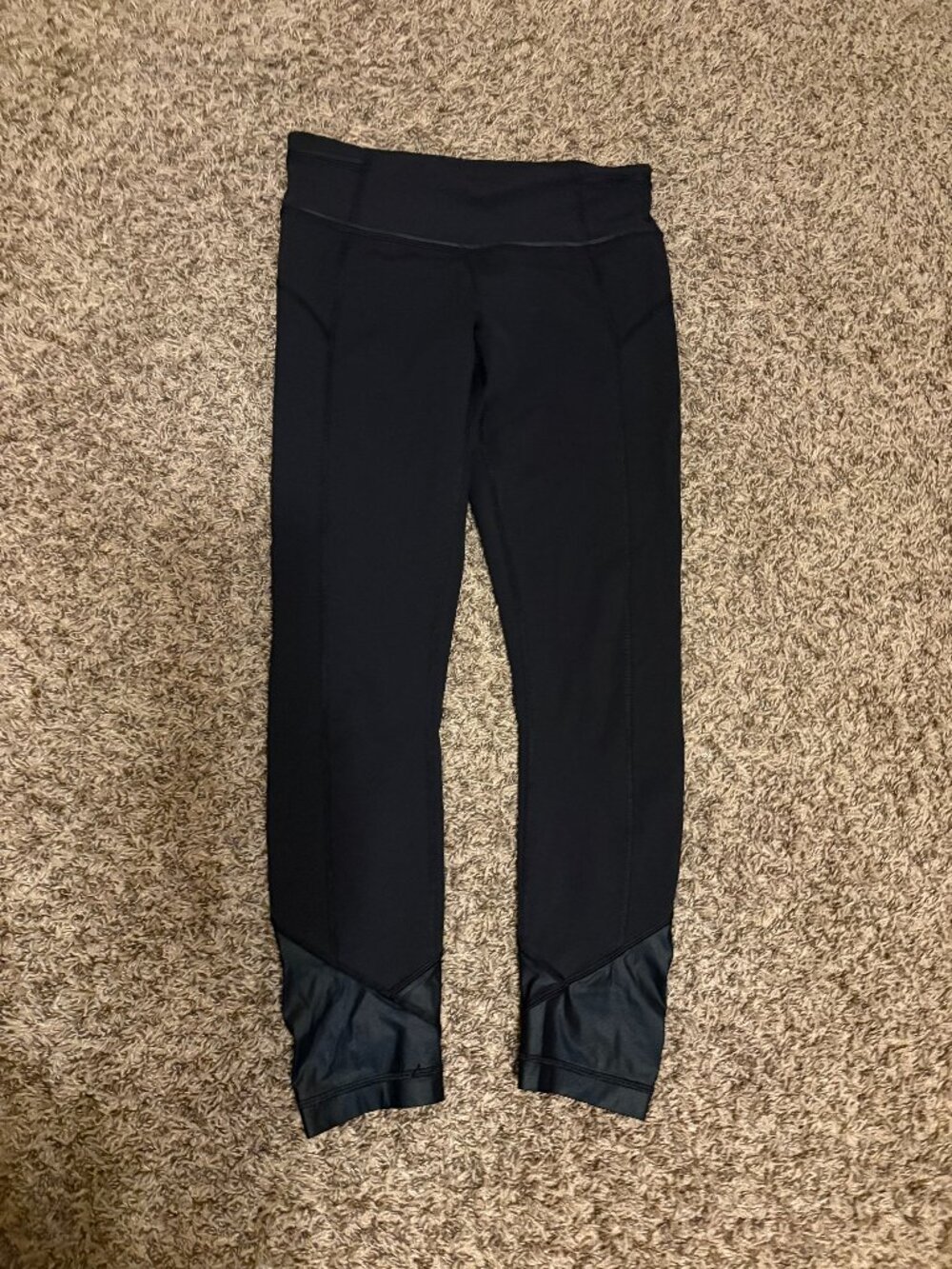 Lululemon Embellished Cuff Leggings Estimated Size 6 Solid Black Neutral Pull On